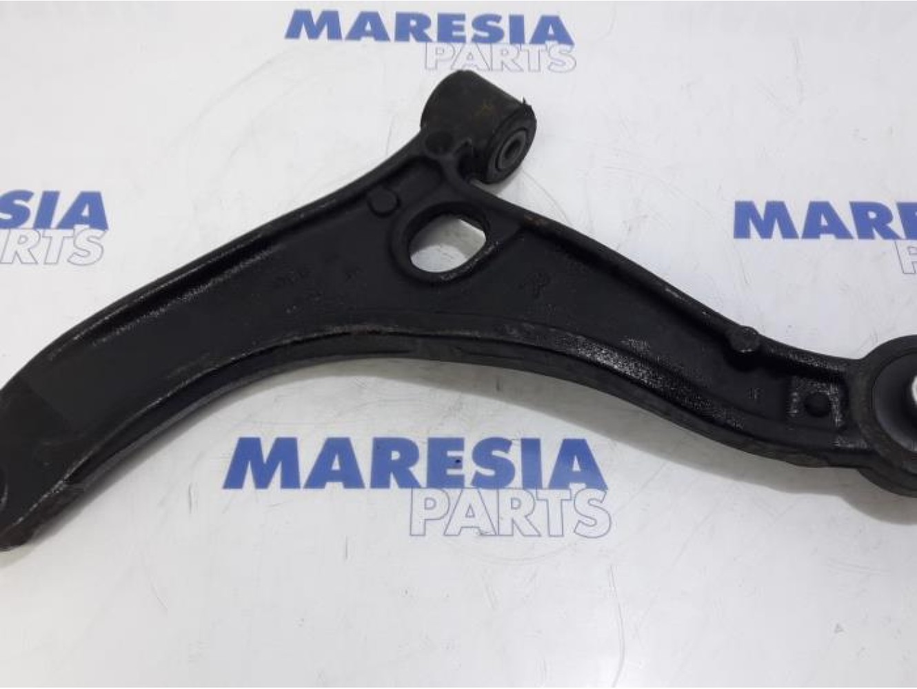 Renault - Master - Front lower wishbone, right