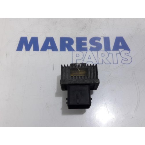 Renault - Master - Glow plug relay