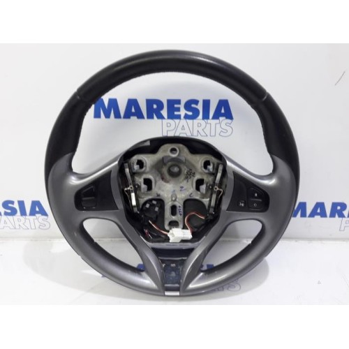 Renault - Clio - Steering wheel