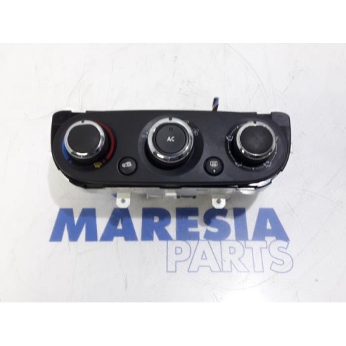 Renault - Clio - Heater control panel
