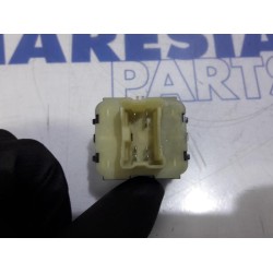 Renault - Clio - Multi-functional window switch