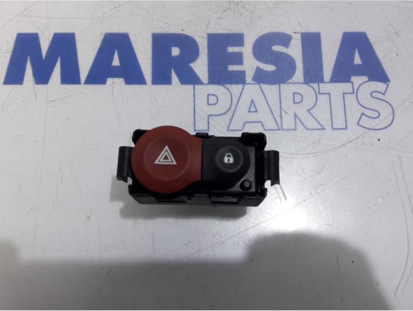 Renault - Modus - Panic lighting switch