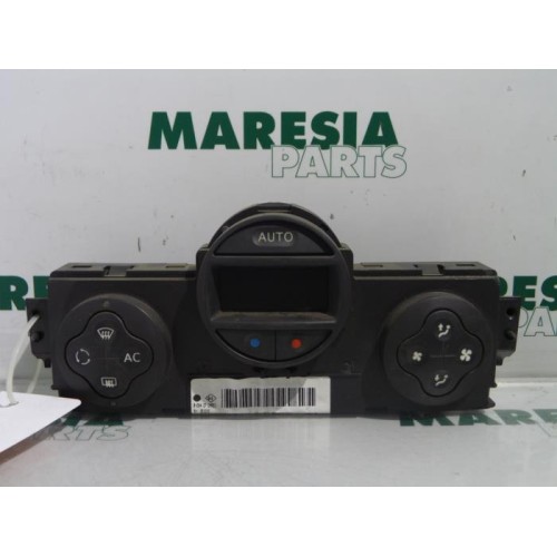 Renault - Megane - Panneau de commandes chauffage