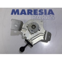 Peugeot - 3008 - Tailgate hinge