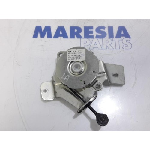 Peugeot - 3008 - Tailgate hinge