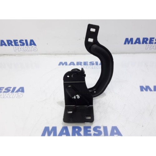 Peugeot - 3008 - Tailgate hinge