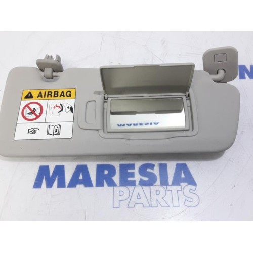 Renault - Megane - Sun visor