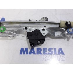 Renault - Megane - Rear door window mechanism 4-door, right