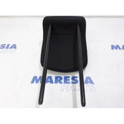 Renault - Clio - Headrest