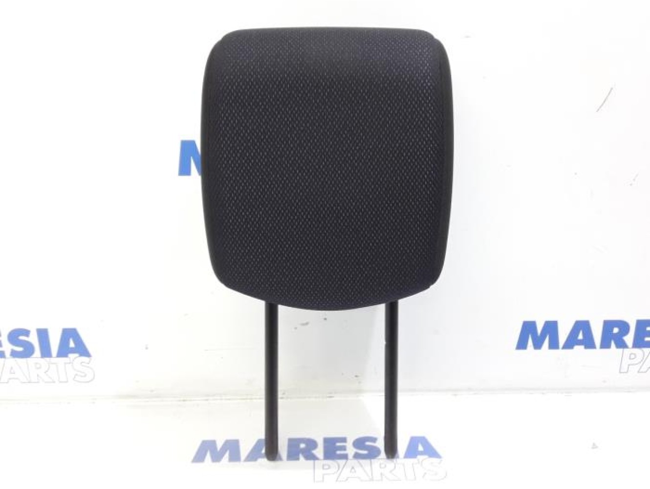 Renault - Clio - Headrest