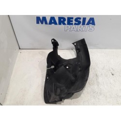 Renault - Clio - Wheel arch liner