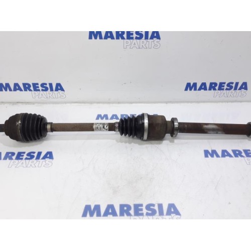 Renault - Clio - Front drive shaft, right