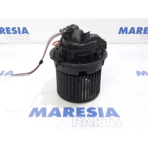 Renault - Clio - Heating and ventilation fan motor