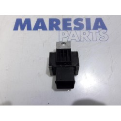 Renault - Clio - Glow plug relay