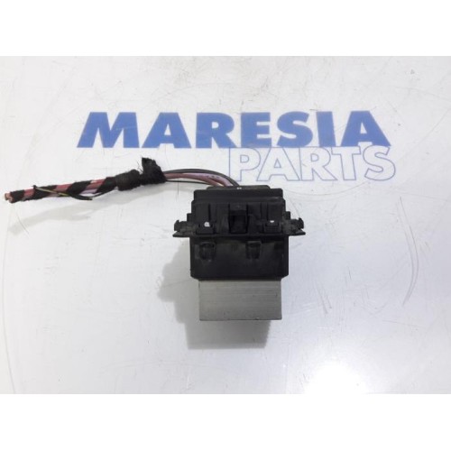 Renault - Clio - Heater resistor