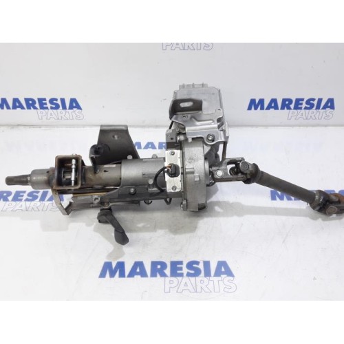Renault - Clio - Steering column housing
