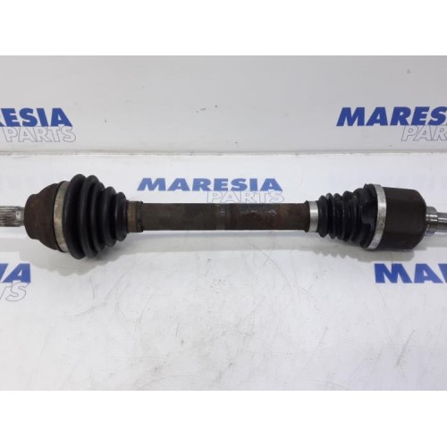 Peugeot - 208 - Front drive shaft, left