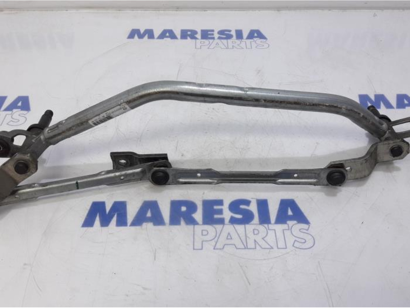 Peugeot - 208 - Wiper mechanism