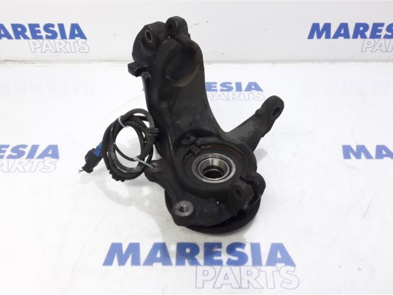 Peugeot - 208 - Knuckle, front right