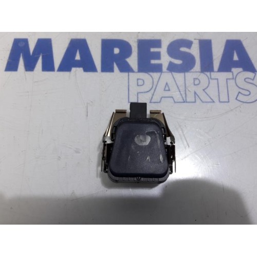 Peugeot - 208 - Rain sensor