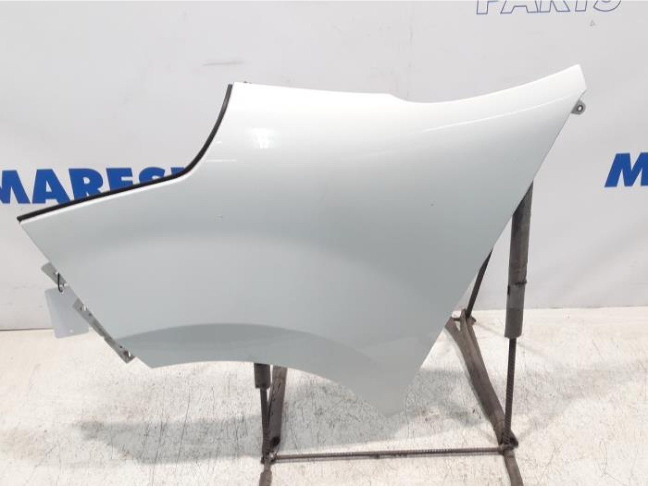 Renault - Master - Front wing, left