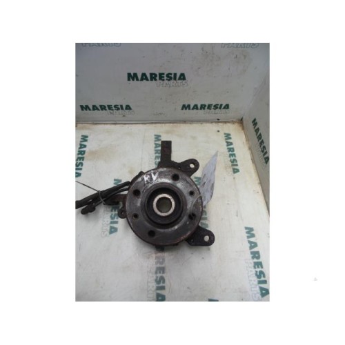 Renault - Megane Scenic - Knuckle, front right