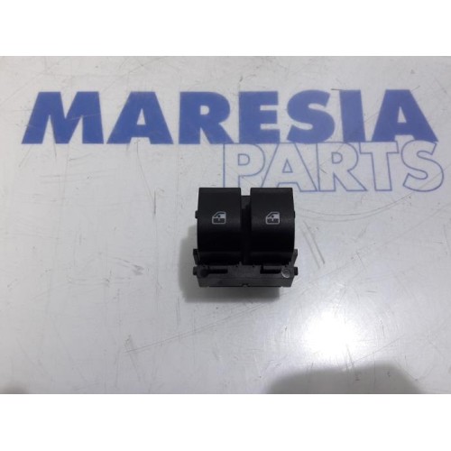 Fiat - Bravo - Multi-functional window switch