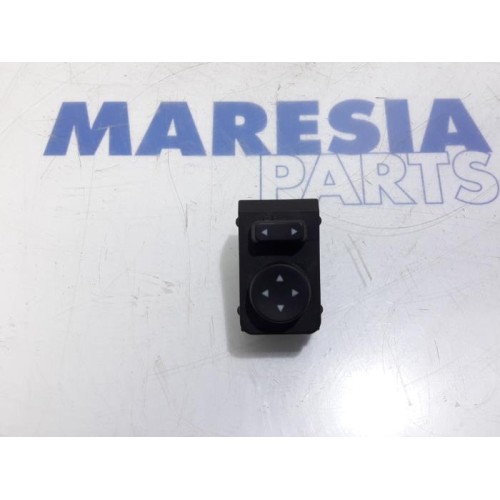 Fiat - Bravo - Mirror switch