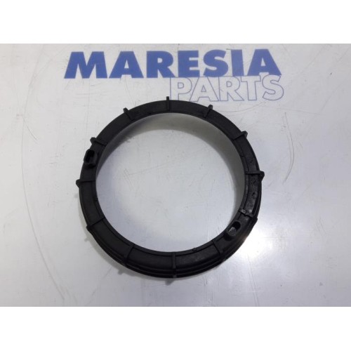 Peugeot - 208 - Fuel cap