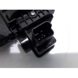 Peugeot - 208 - Tailgate lock mechanism