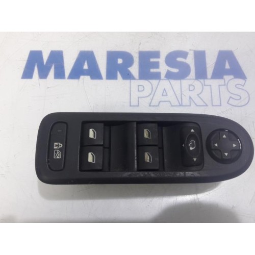 Citroen - C5 - Multi-functional window switch