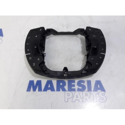 Citroen - C5 - Commande radio volant