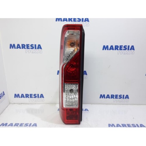 Renault - Master - Achterlicht links