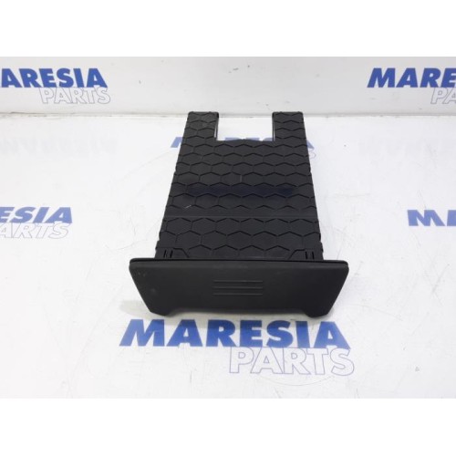 Renault - Master - Dashboard cover / flap