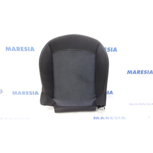 Peugeot - 208 - Sitz Verkleidung links