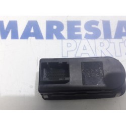 Alfa Romeo - Mito - Multi-functional window switch
