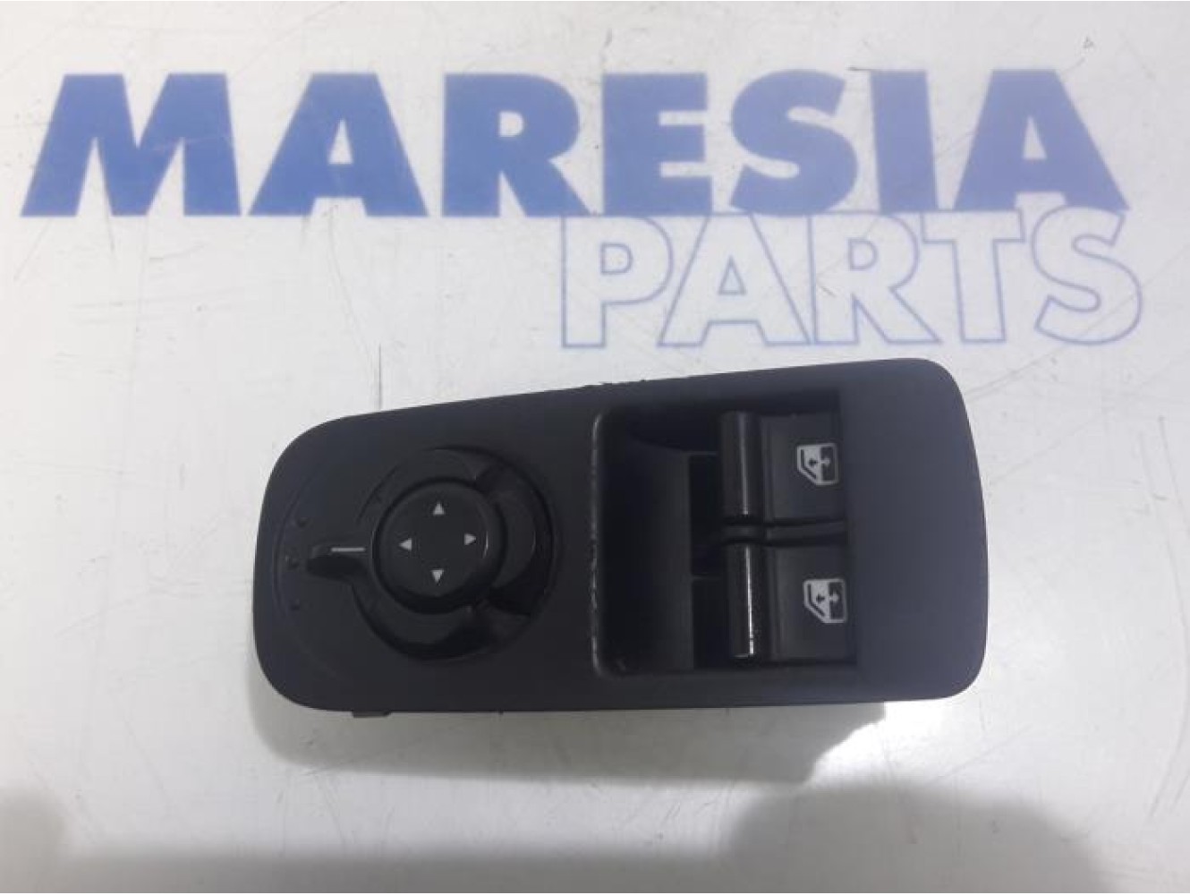 Alfa Romeo - Mito - Multi-functional window switch