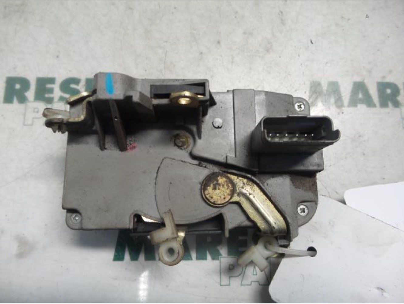 Citroen - C5 - Door lock mechanism 4-door, front left