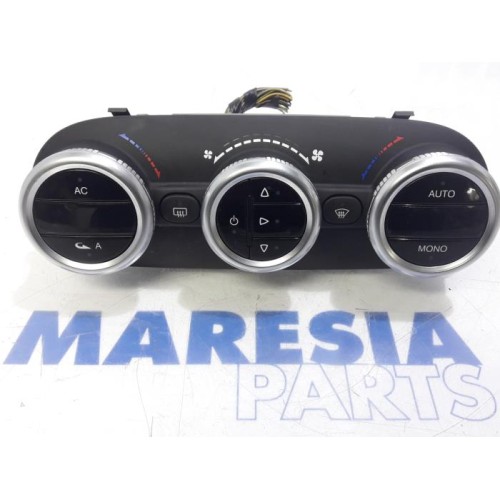 Alfa Romeo - Giulietta - Panneau de commandes chauffage