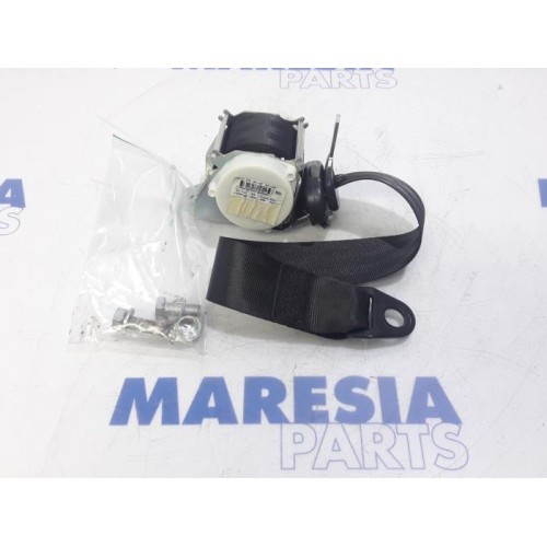 Alfa Romeo - Giulietta - Rear seatbelt, right