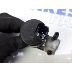 Citroen - C5 - Scheibensprüherpumpe vorne