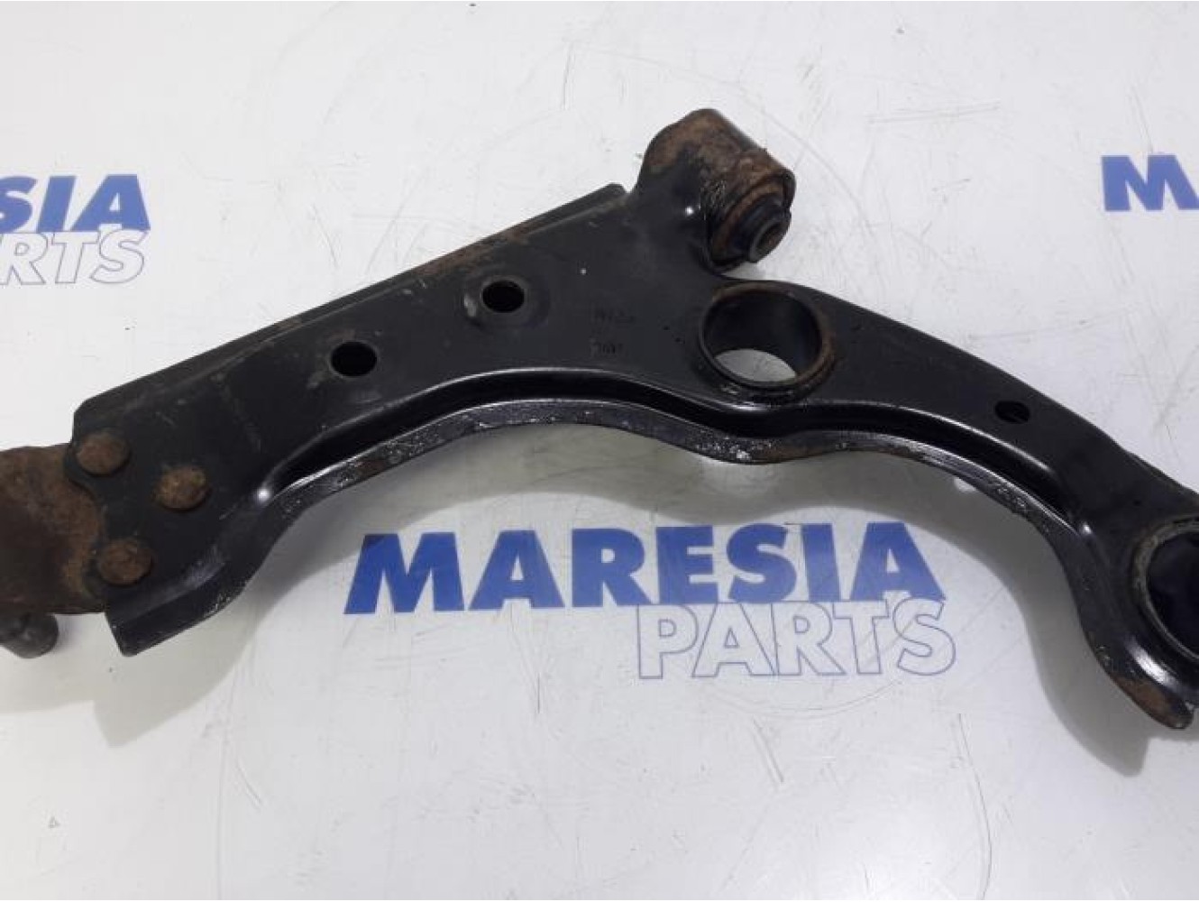 Alfa Romeo - Giulietta - Front lower wishbone, right