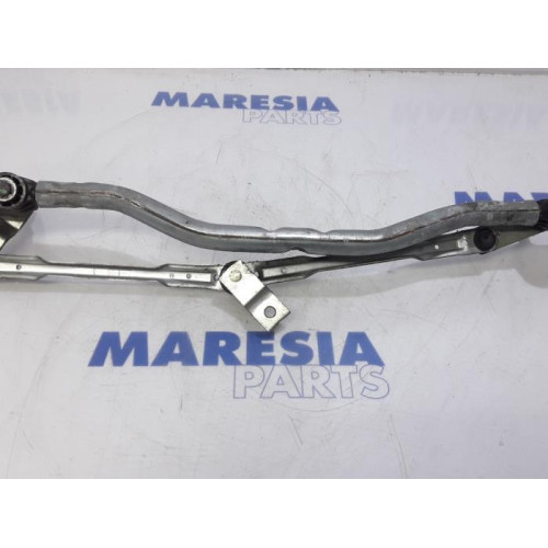 Alfa Romeo - Giulietta - Wiper mechanism