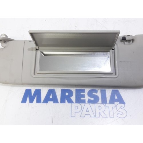 Peugeot - 207 - Sun visor