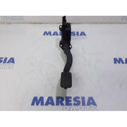 Peugeot - 207 - Gaspedaalpositie Sensor
