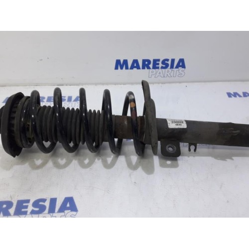 Peugeot - 207 - Front shock absorber rod, right