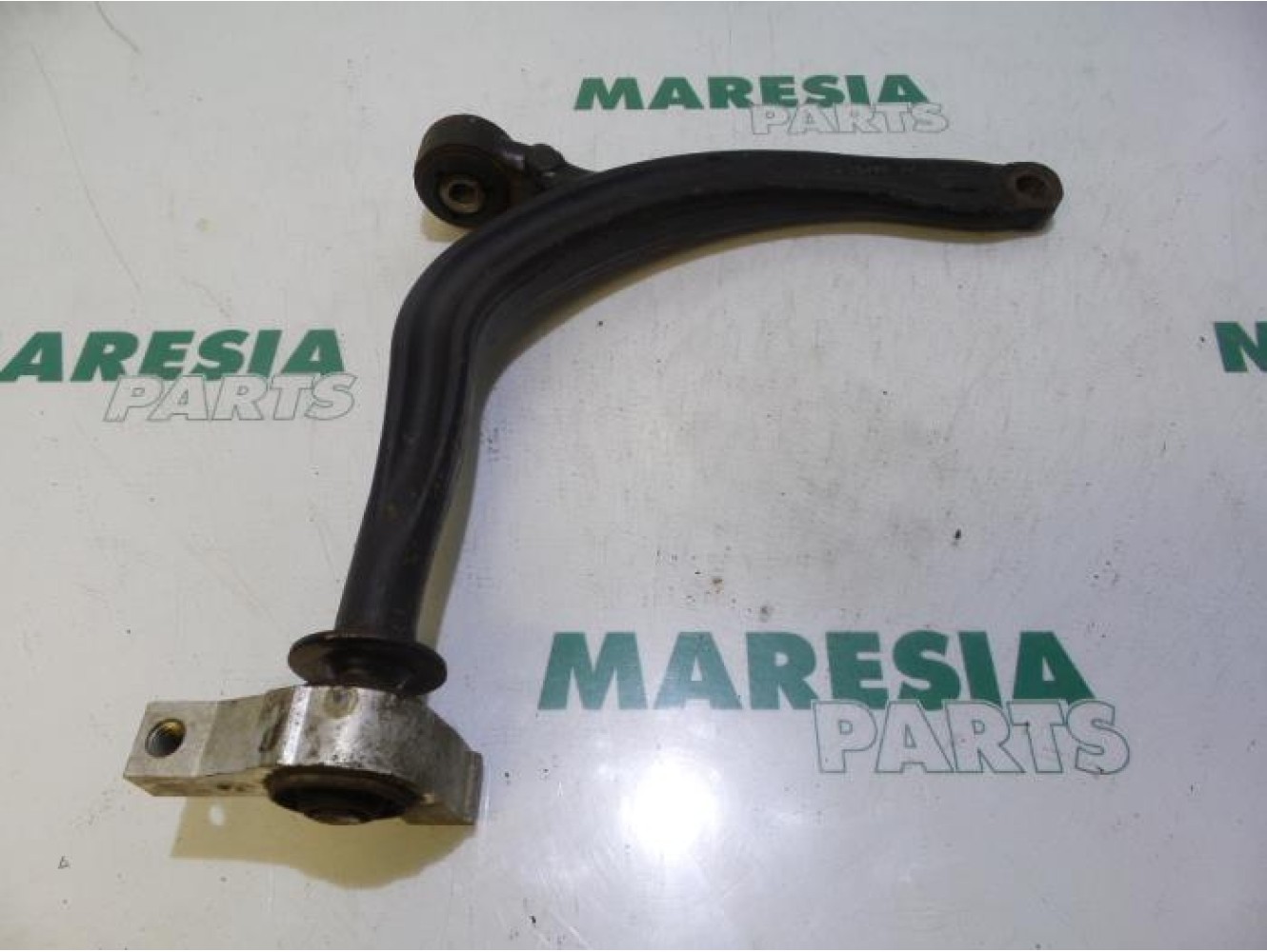 Citroen - C5 - Front lower wishbone, right