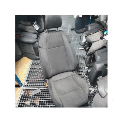 Alfa Romeo - Giulietta - Stoel links