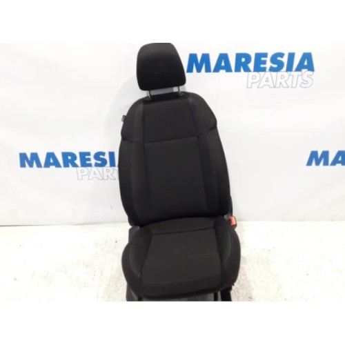 Alfa Romeo - Giulietta - Seat, right