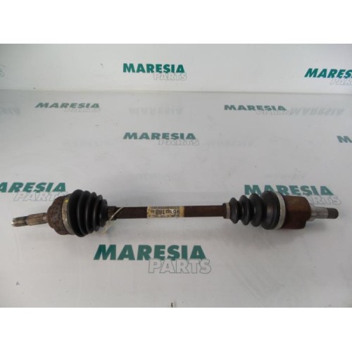 Peugeot - 207 - Aandrijfas links-voor